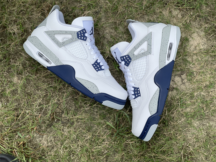 Air Jordan 4“Midnight Navy”