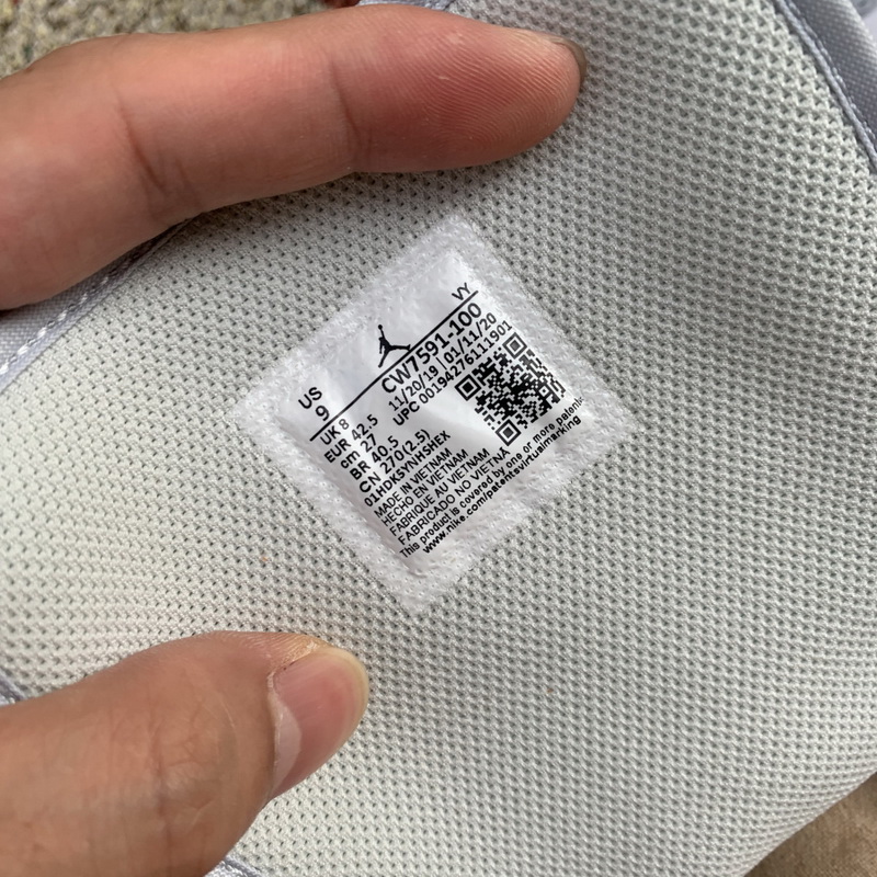 Jordan 1 Mid Starfish Pure Platinum