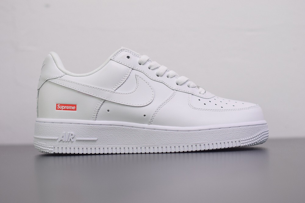 Nike Air Force 1 Low Supreme White