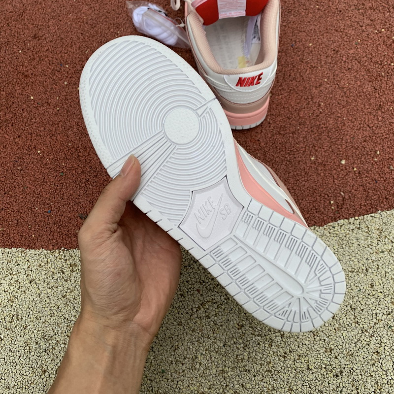 Nike SB Dunk Low Pigeon Pink