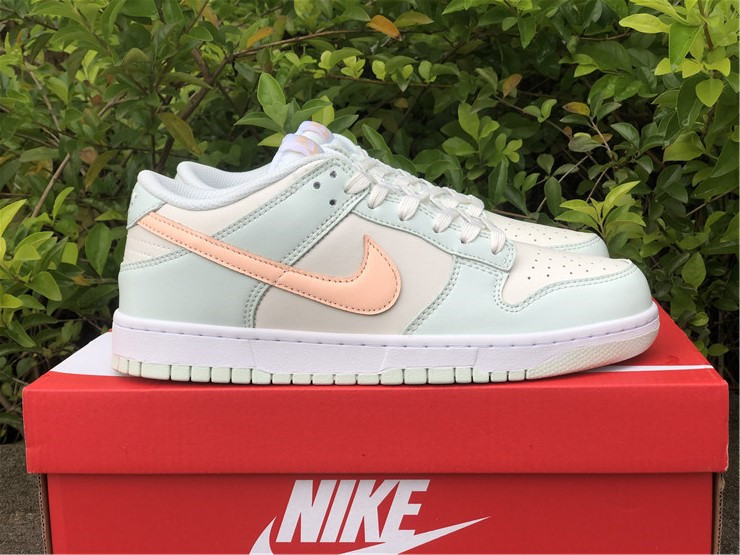 Nike SB Dunk Low Light Powder Mint Green