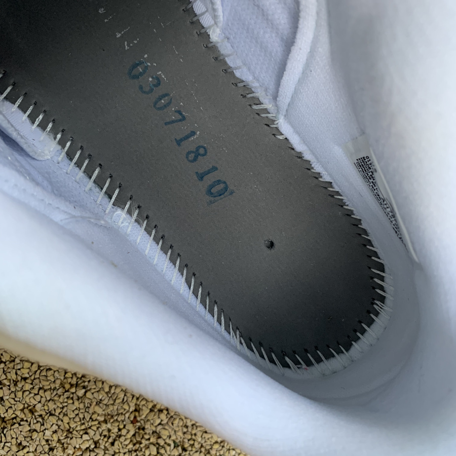 Air Jordan 11 Low WMNS Citrus 2021