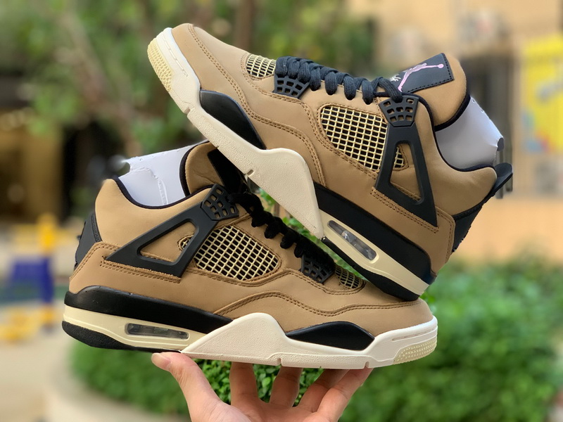 Air Jordan 4“Mushroom”