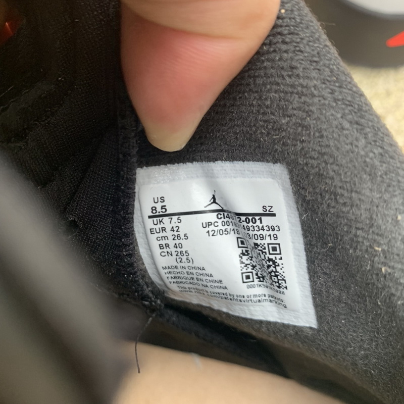 Air Jordan 6 “Reflective Bugs Bunny”