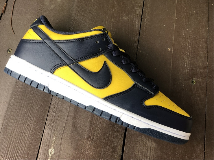 Nike Dunk Low Michigan (2021)