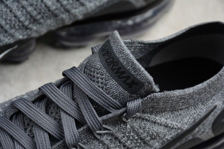 Nike Air VaporMax Flyknit 2 Men's Running Shoe