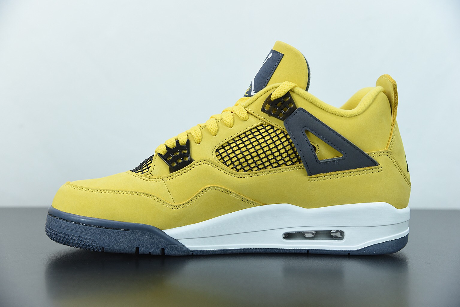 Air Jordan 4 Retro Lightning (2021)