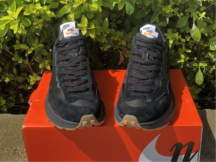 Sacai x Nike VaporWaffle ''Black''