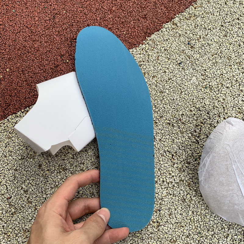 Travis Scott x Air Jordan 4 Purple