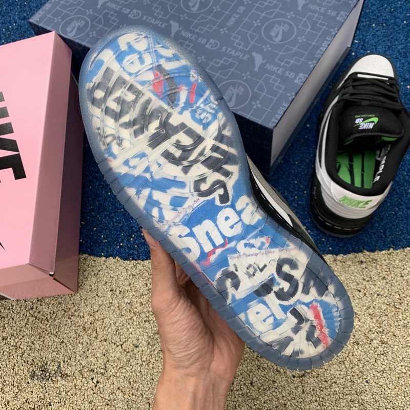 Nike SB Dunk Low “Panda Pigeon”