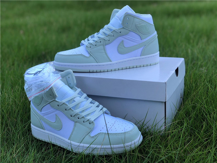 Air Jordan 1 Mid Spruce White
