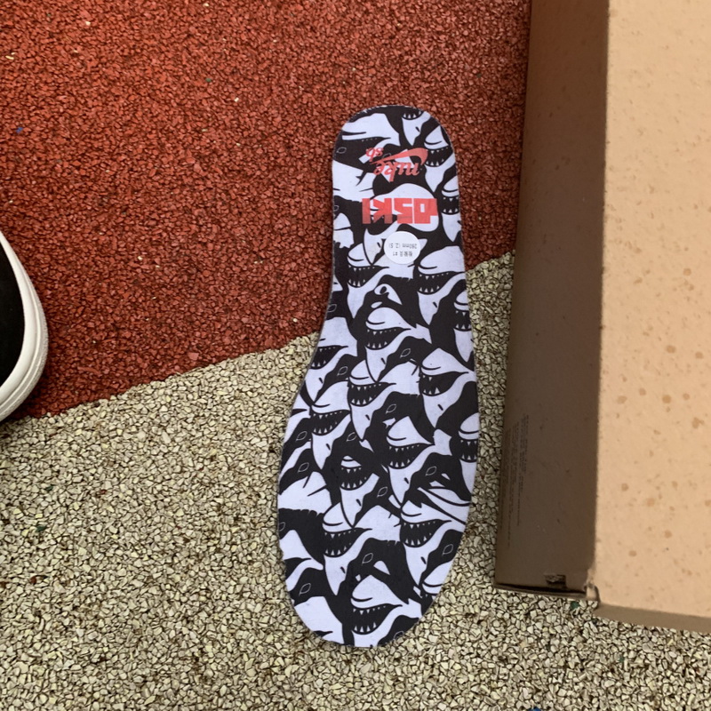 Nike SB Dunk High Oski Shark