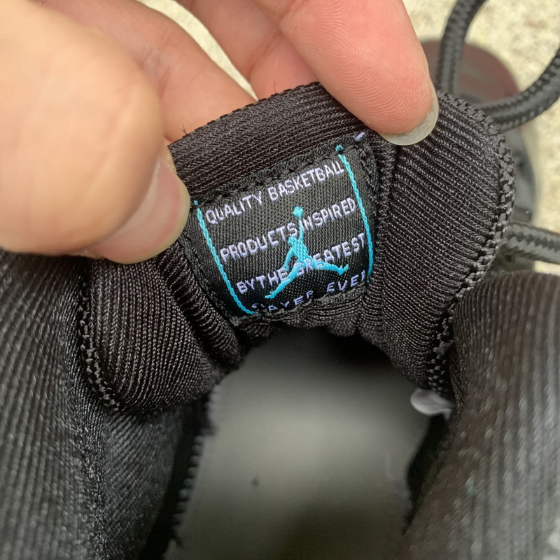 Air Jordan 11 Gamma Blue