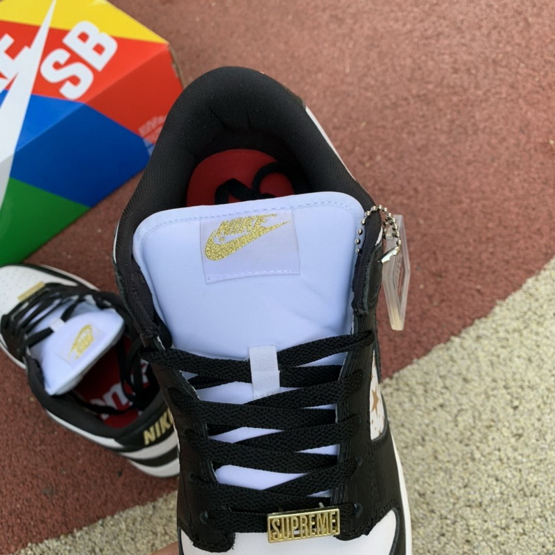 Supreme x Nike SB Dunk Low “Black Stars”
