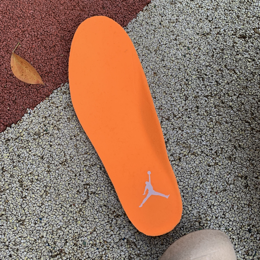 Air Jordan 11 Low WMNS Citrus 2021