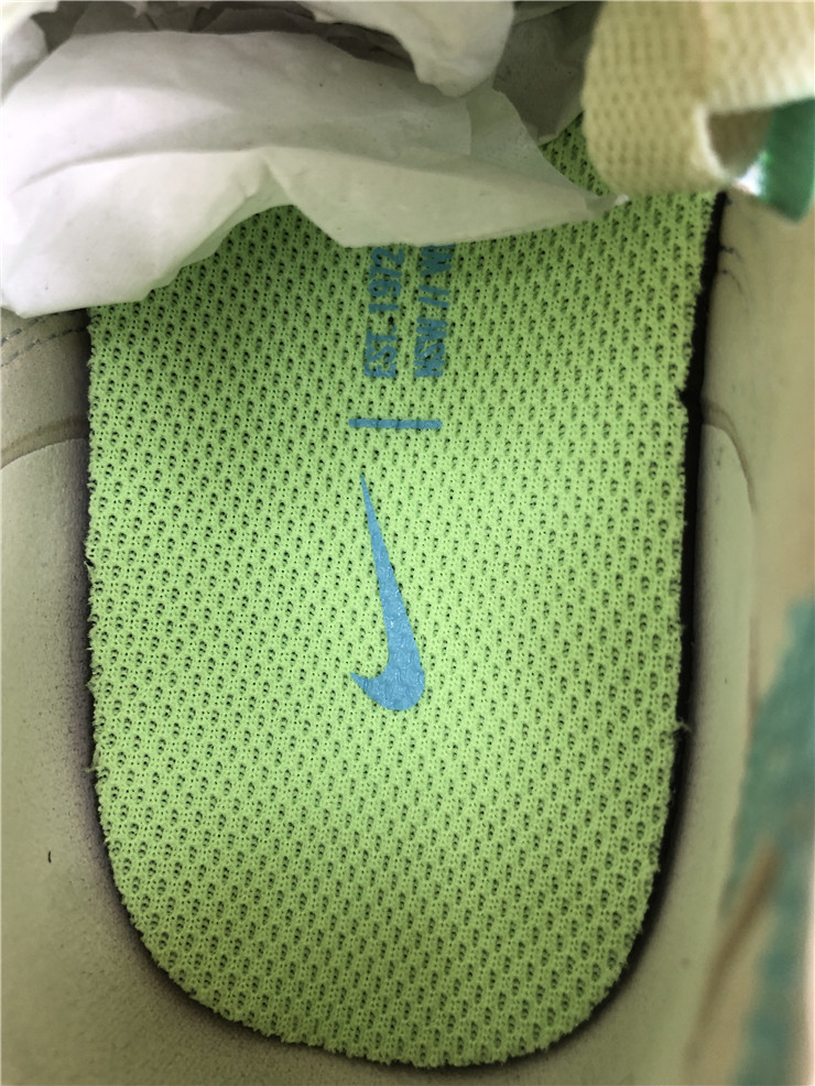 Nike Waffle One “Scream Green”