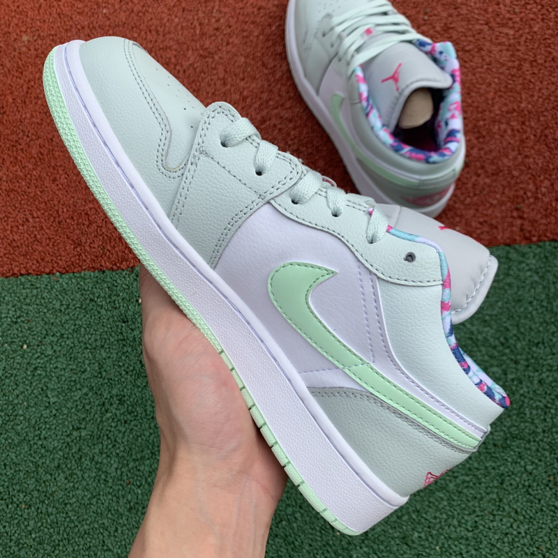 Air Jordan 1 Low shoes