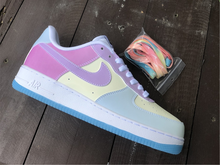 NIKE Air Force 1'07 LX UV
