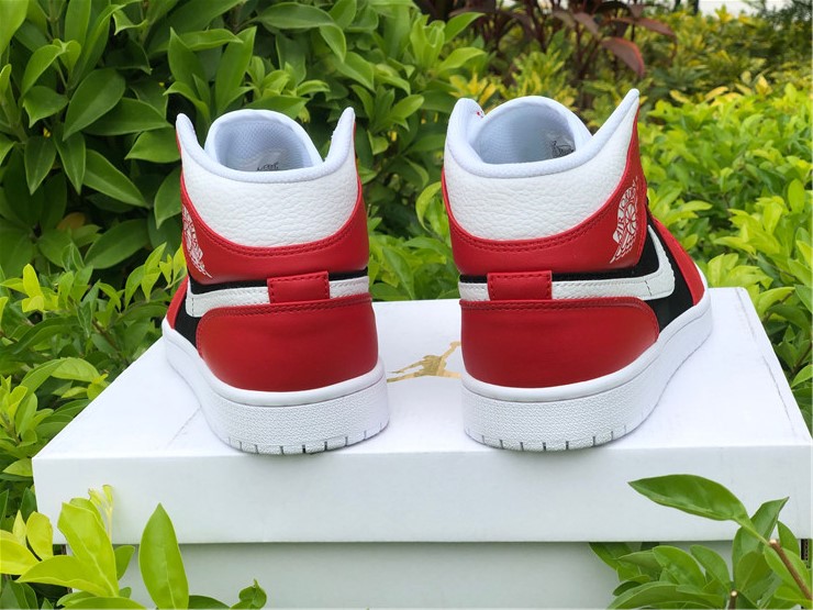 Air Jordan 1 Mid Black Red