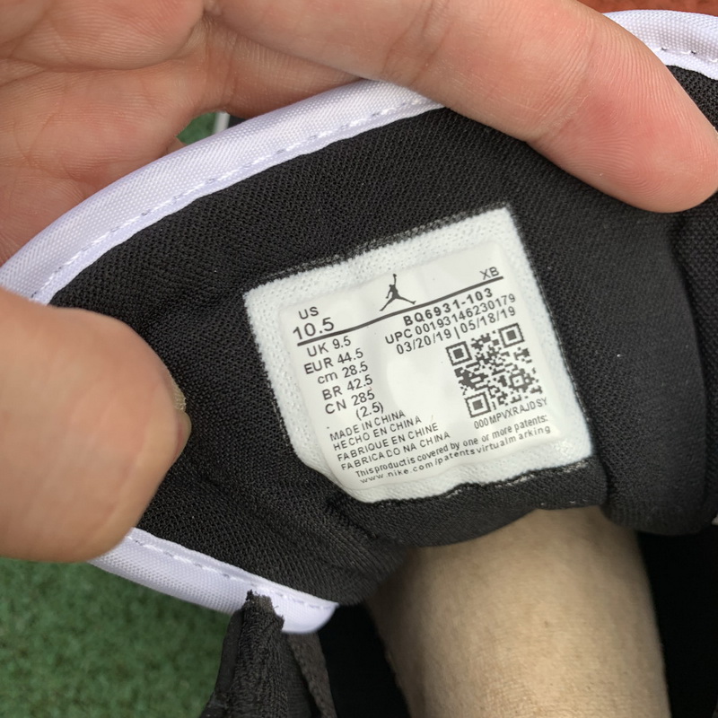 Jordan 1 Mid White Black Teal Tint