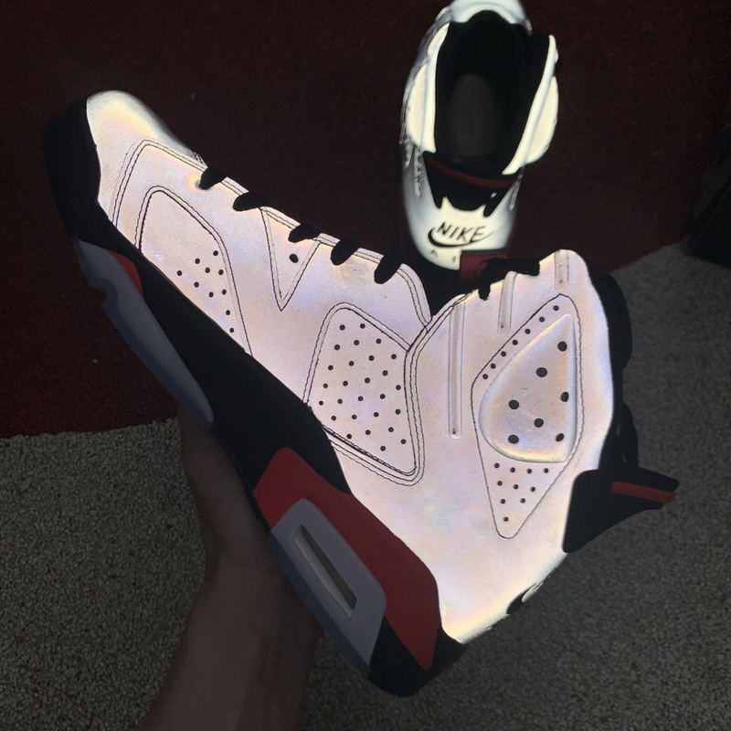 Air Jordan 6 “Reflective Bugs Bunny”