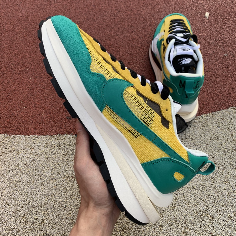 Sacai x Nike Pegasus VaporFly SP Stadium Green