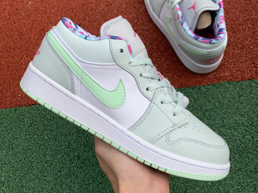 Air Jordan 1 Low shoes