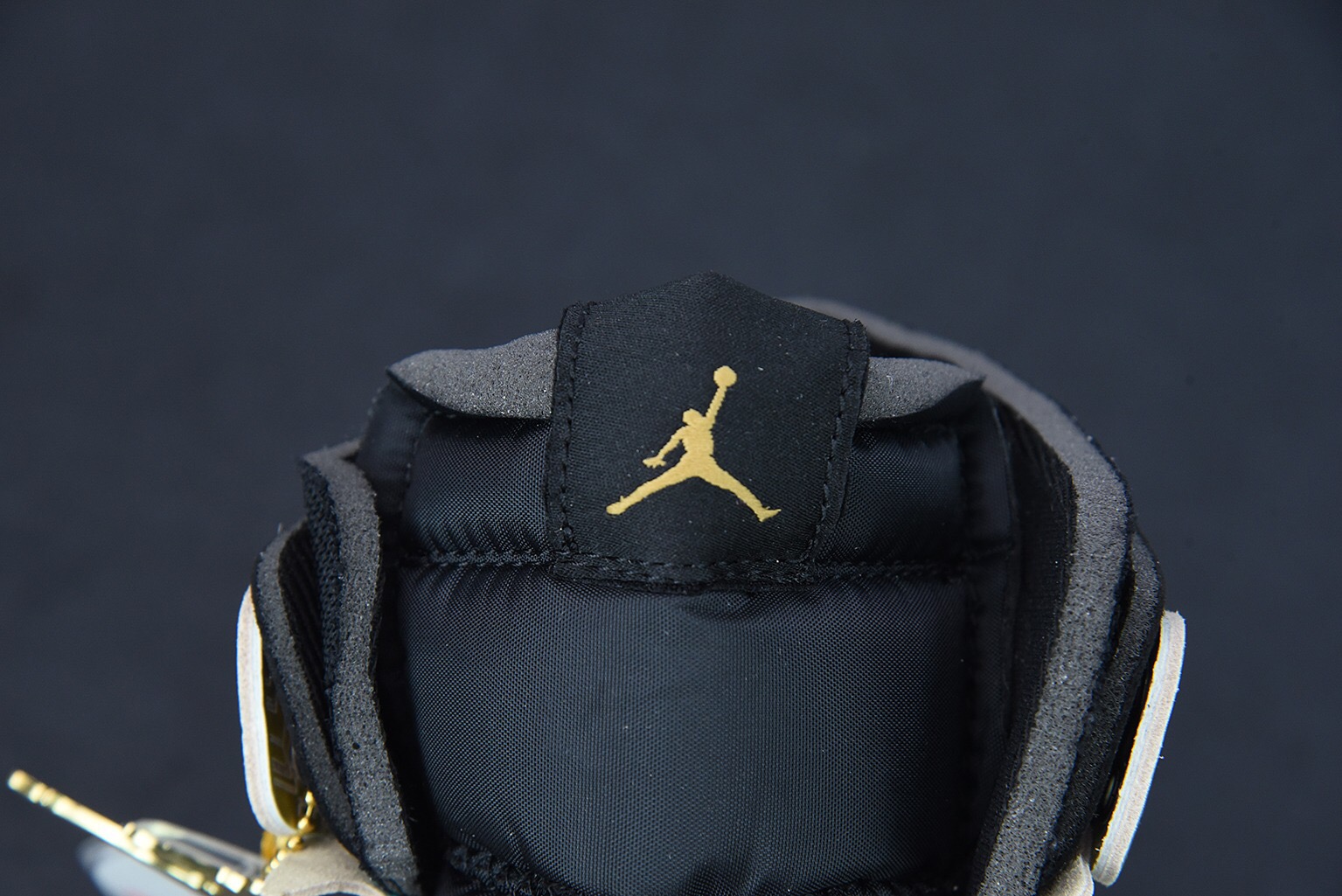 Air Jordan 1 High Zoom Air CMFT Gold Laser