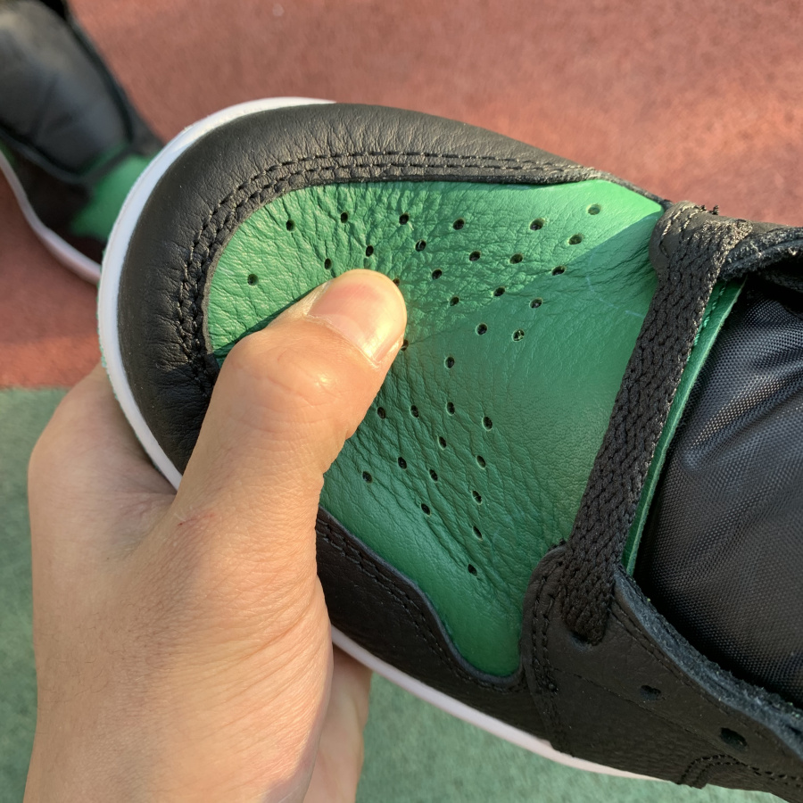 Air Jordan 1 Retro High OG “Pine Green” GS