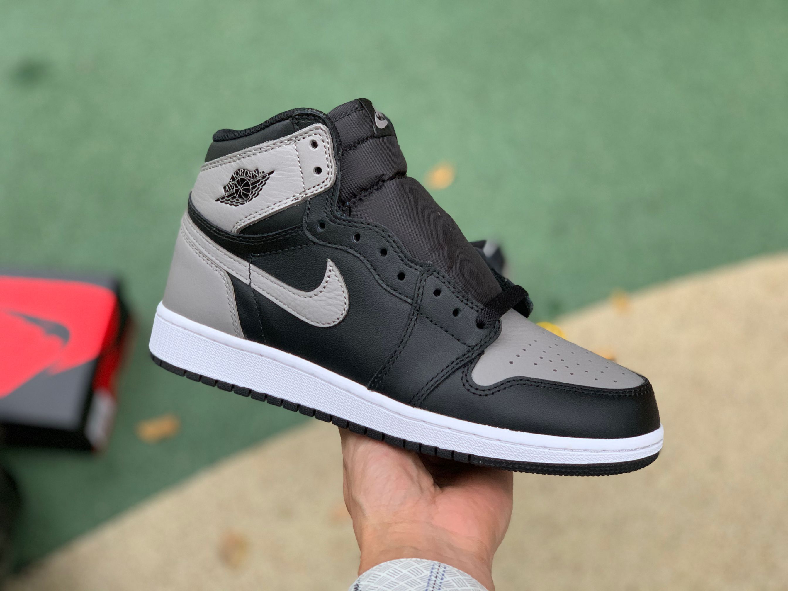 Air Jordan 1 OG “Shadow” 2018 GS