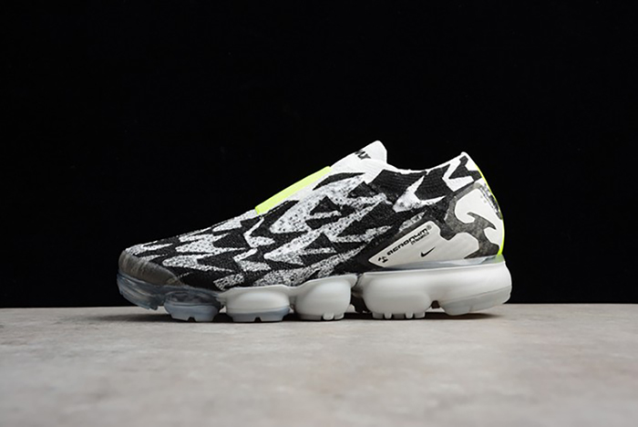 Nike Mens Air Vapormax FlyknitMoc 2 Acronym White