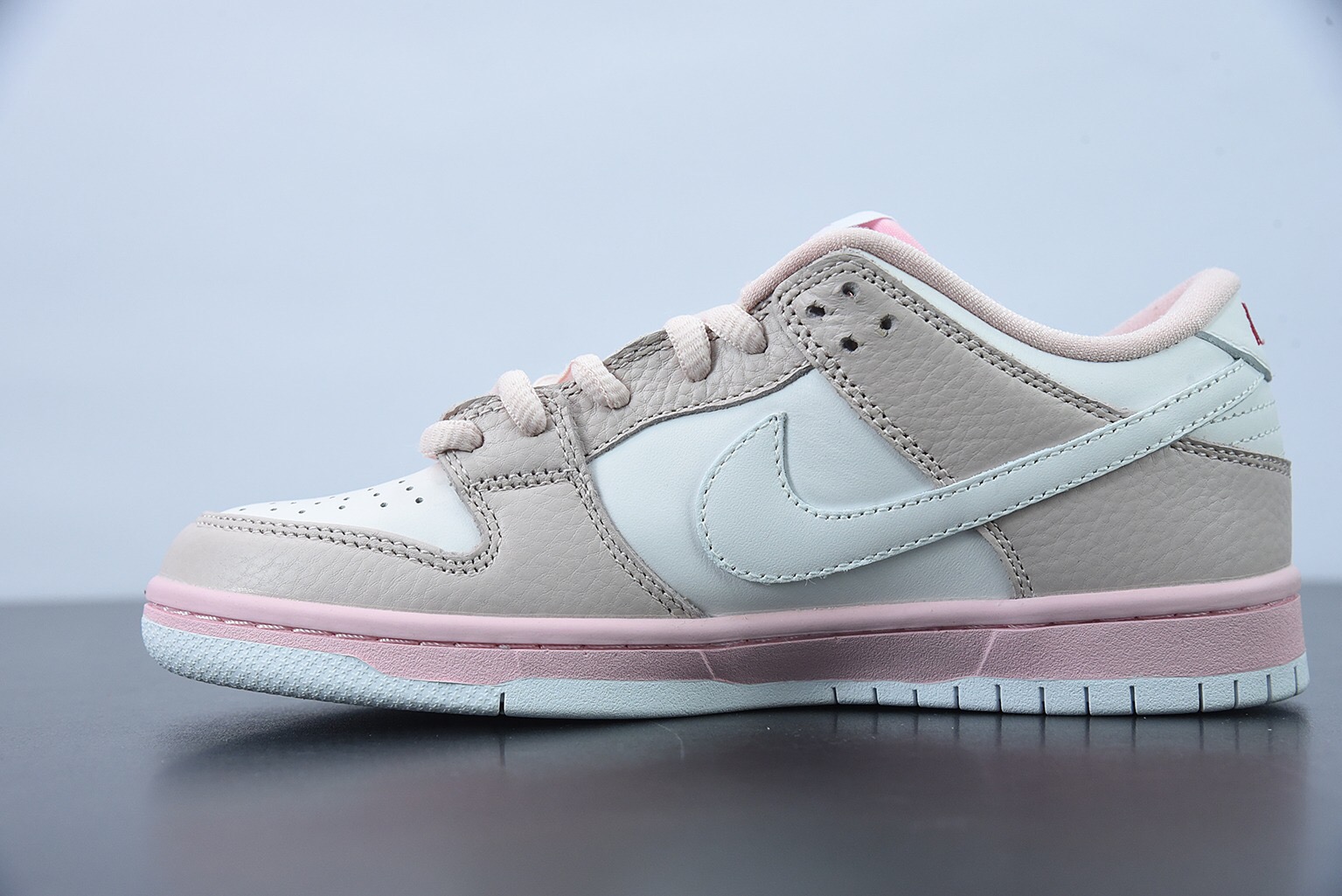 Staple x Nike SB Dunk Low Pigeon