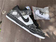 NIKE SB DUNK LOW PRO