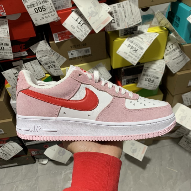 Nike Air Force 1 07 QS Valentine's Day Love Letter