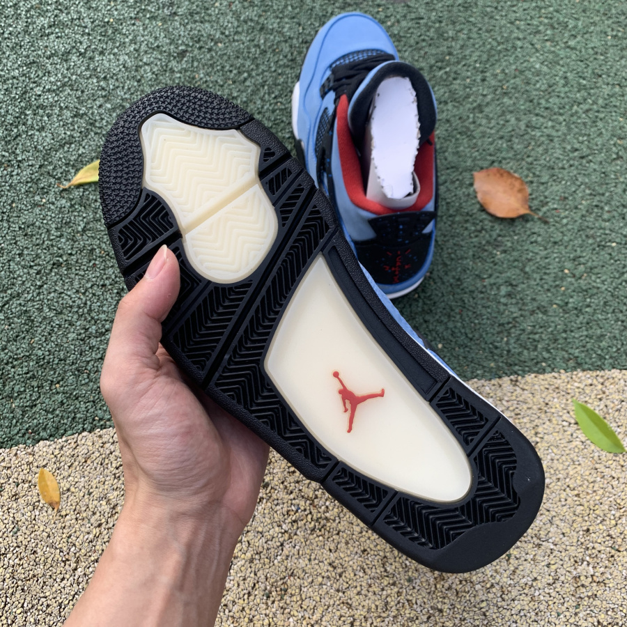 Travis Scott x Air Jordan 4