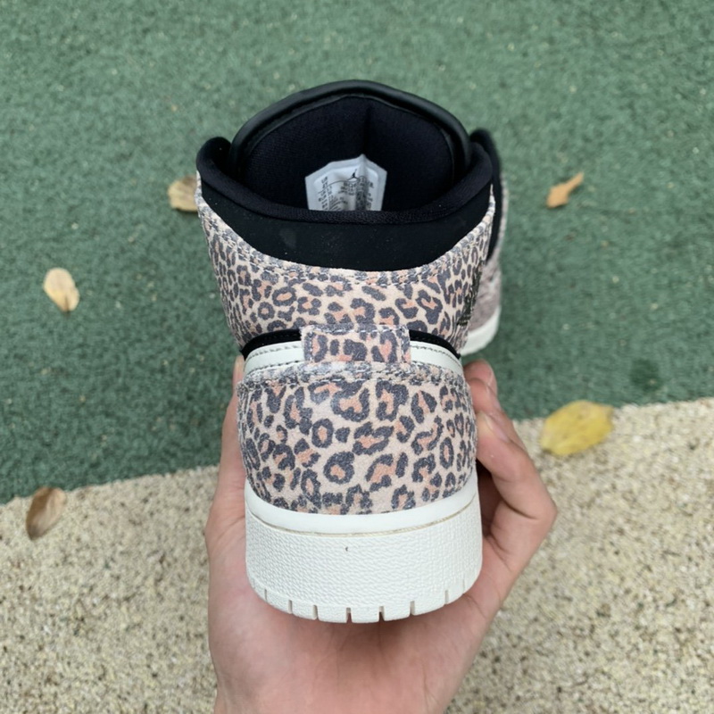 Jordan 1 Mid Leopard