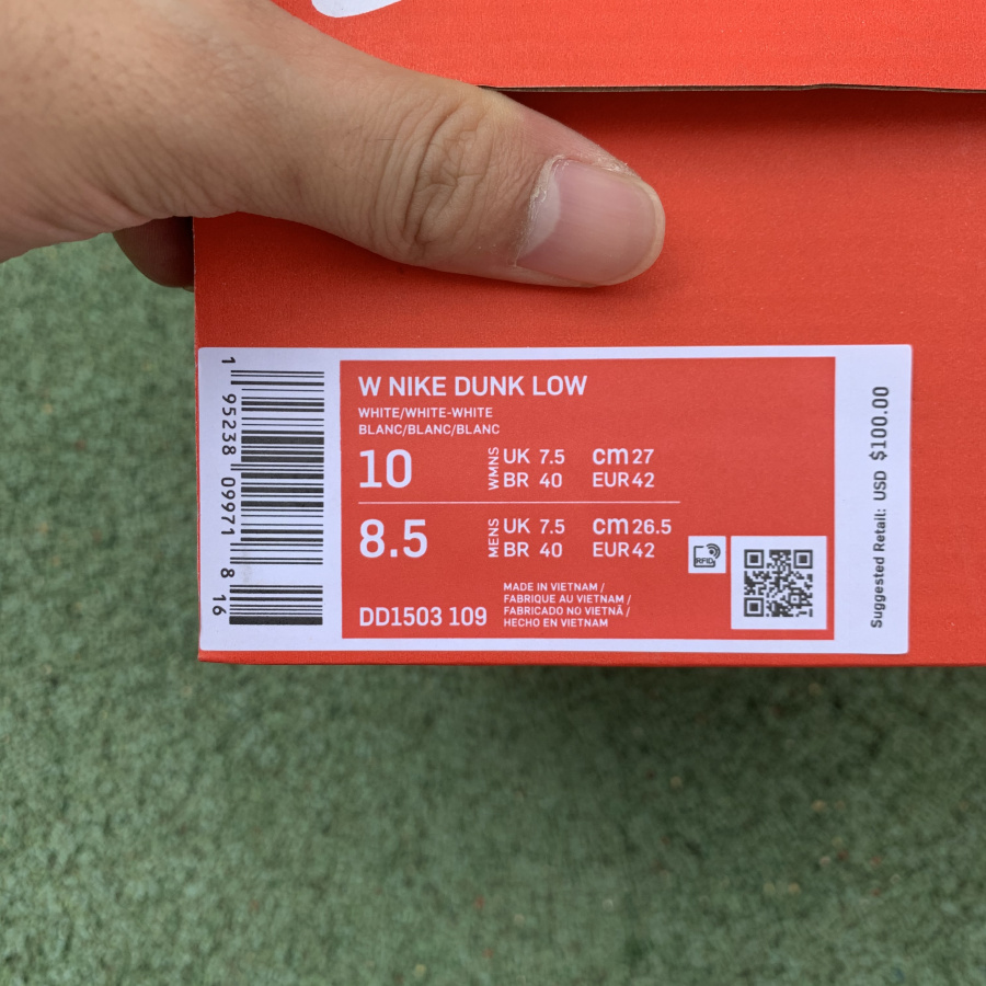 Nike SB Dunk Low Triple White