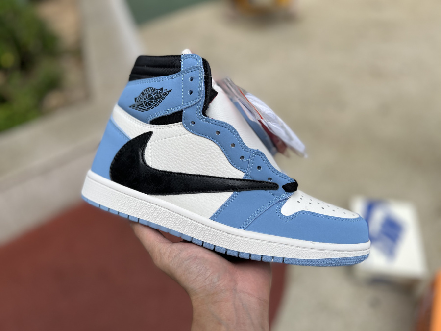 Air Jordan 1 Travis Scott UNC