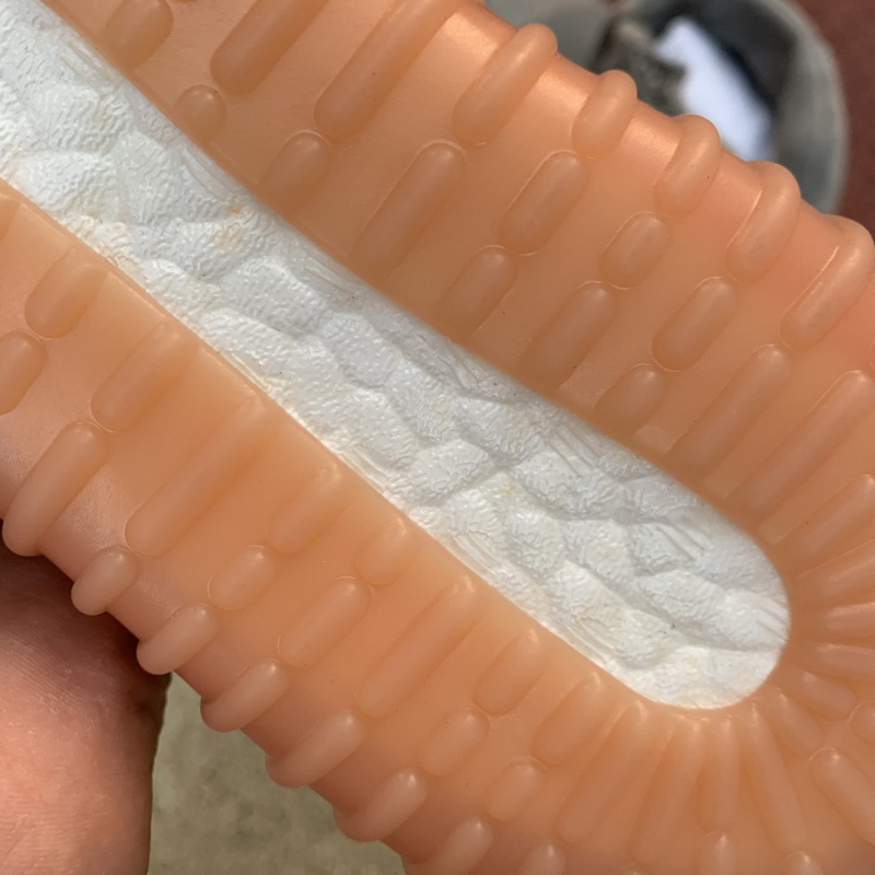 AD Yeezy 750 Boost Light Grey