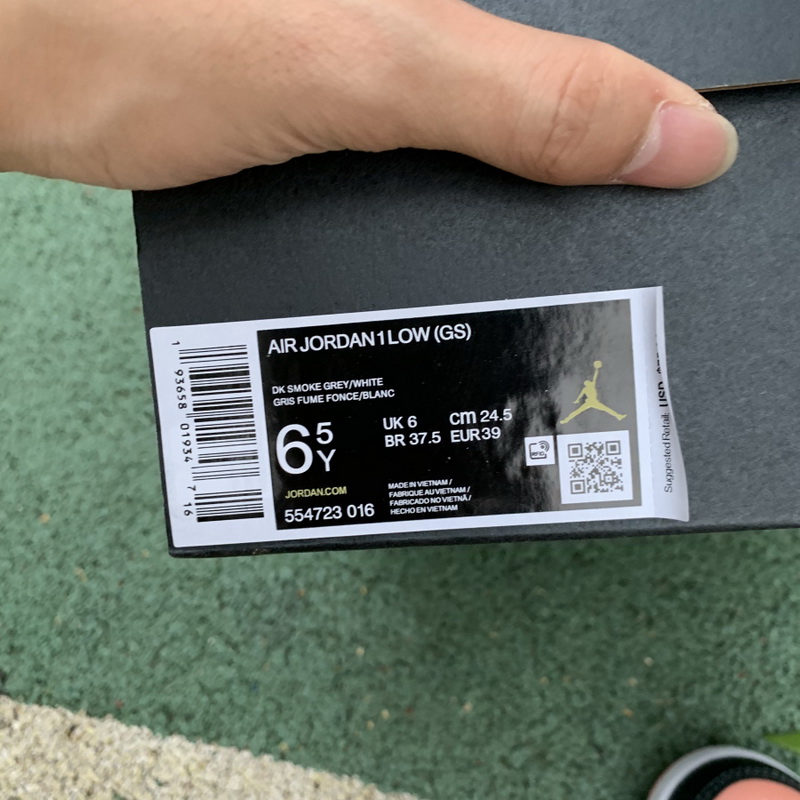 Air Jordan 1 Low shoes