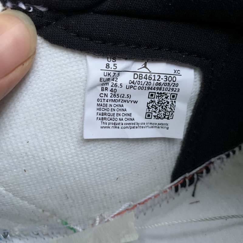 Air Jordan 1 High OG WMNS “Lucky Green”