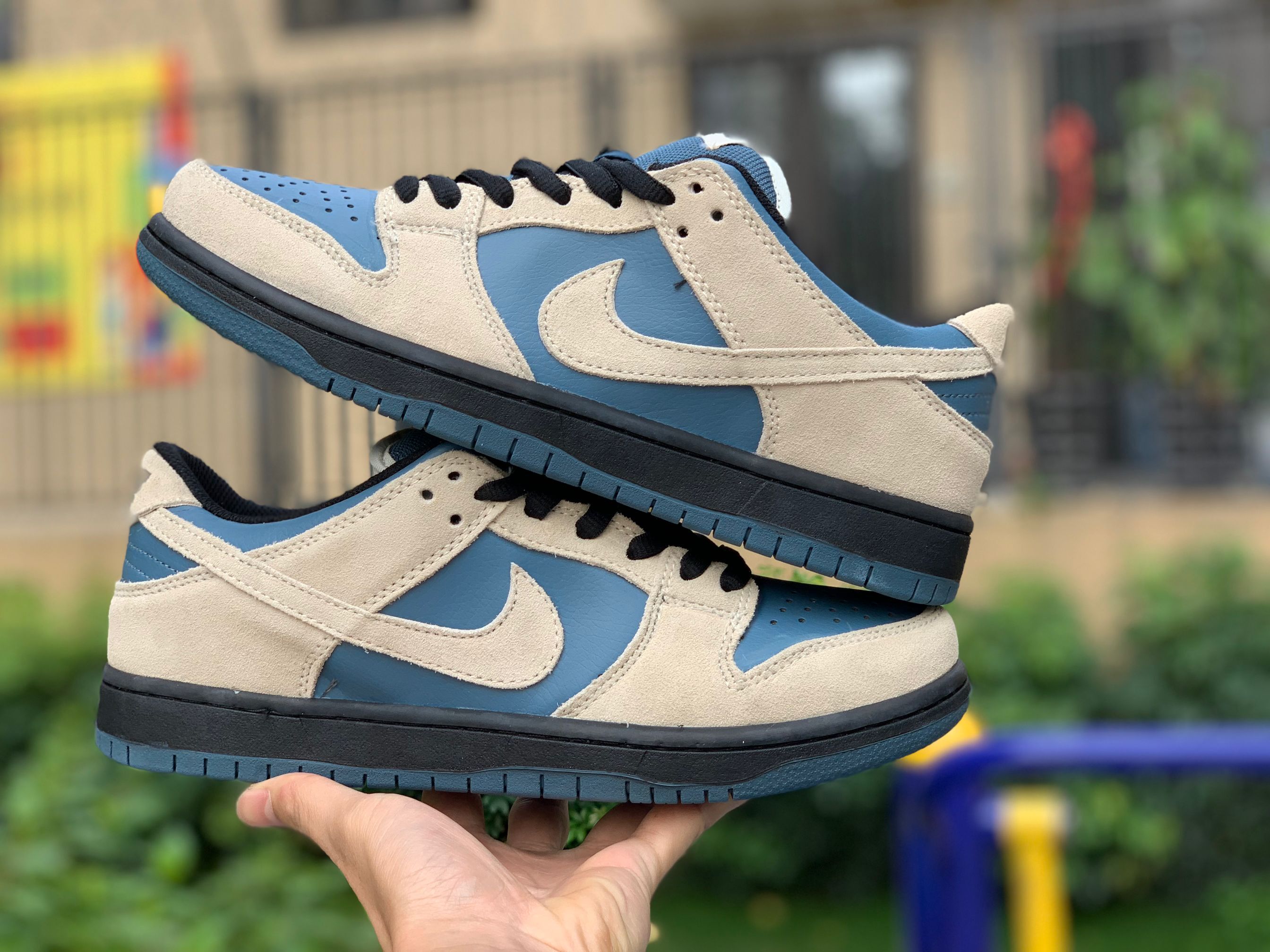 Nike SB Dunk Low Light Cream Thunderstorm