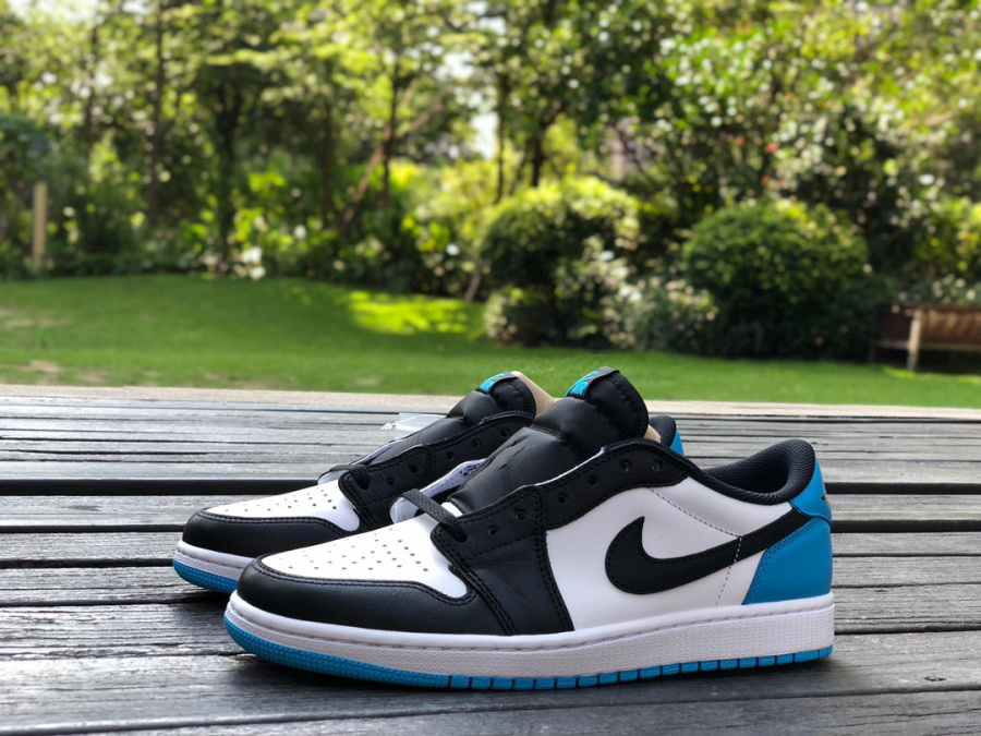 Air Jordan 1 Low OG UNC AJ1 Low-top black, white, and blue