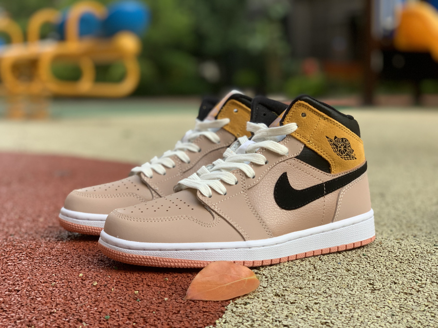 Air Jordan 1 Mid SE Particle Beige