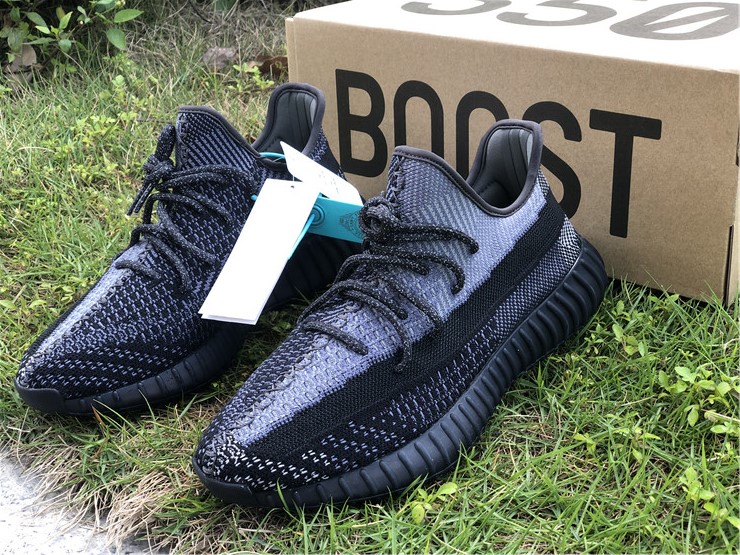Yeezy Boost 350 Boost V2 Oreo