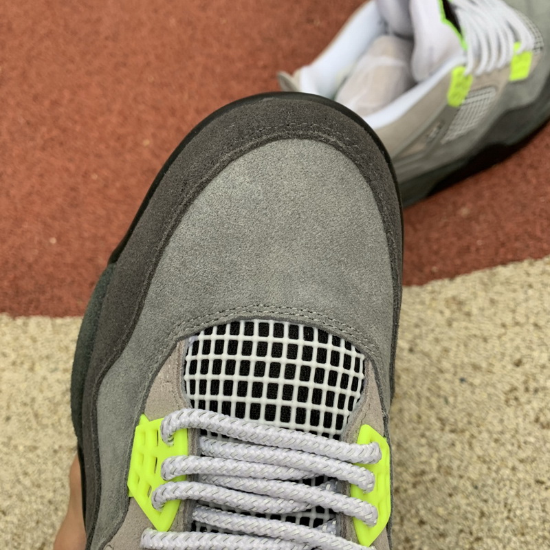 Air Jordan 4 SE “Neon”