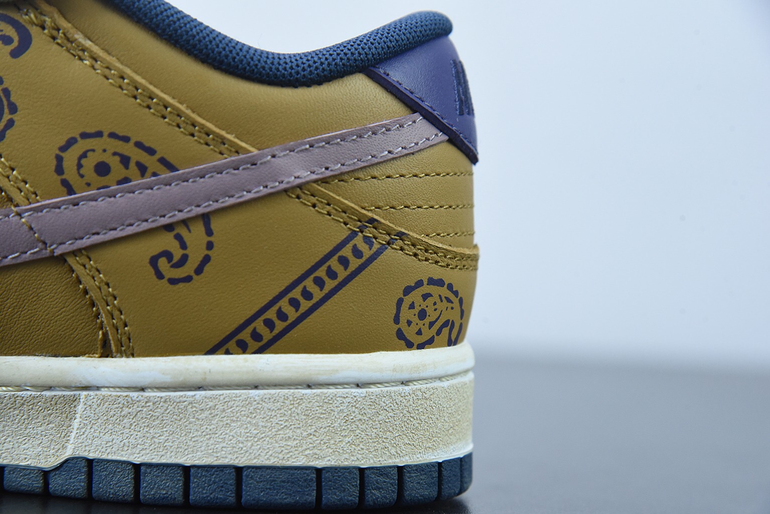 Nike Dunk Low Paisley