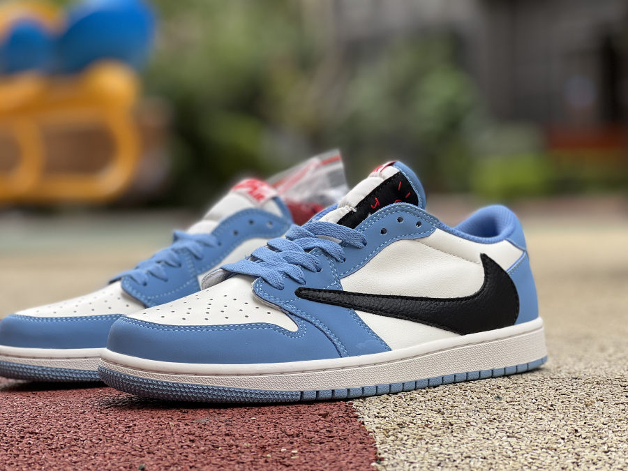 Air Jordan 1 Low UNC Travis Scott