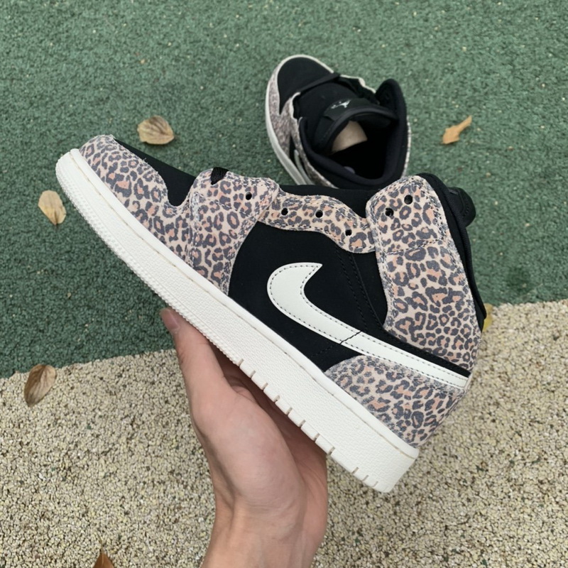 Jordan 1 Mid Leopard