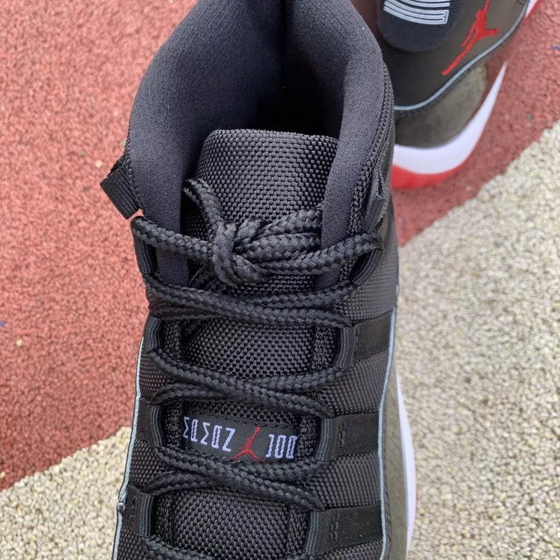 Air Jordan 11 Bred